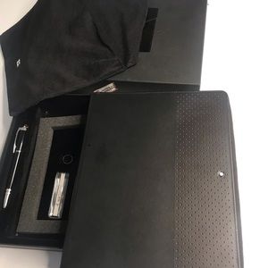 Meet your Posher, Ara